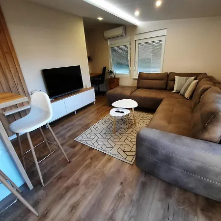 Dream Home, Free Garage