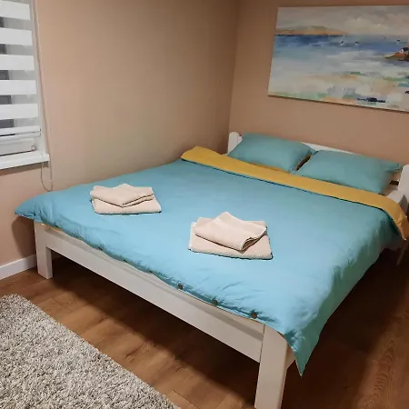 Dream Home, Free Garage Daire *